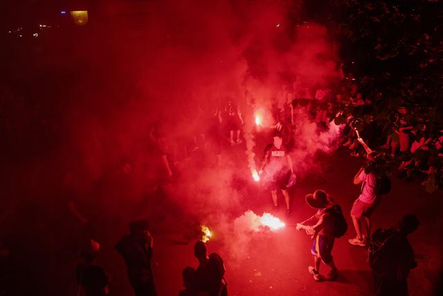 Festejos em Paris após a conquista da Champions