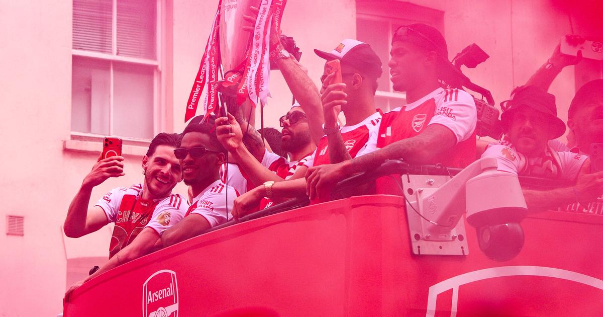 Agridoce: Arsenal festeja título da Premier League um dia após derrota na final da Champions