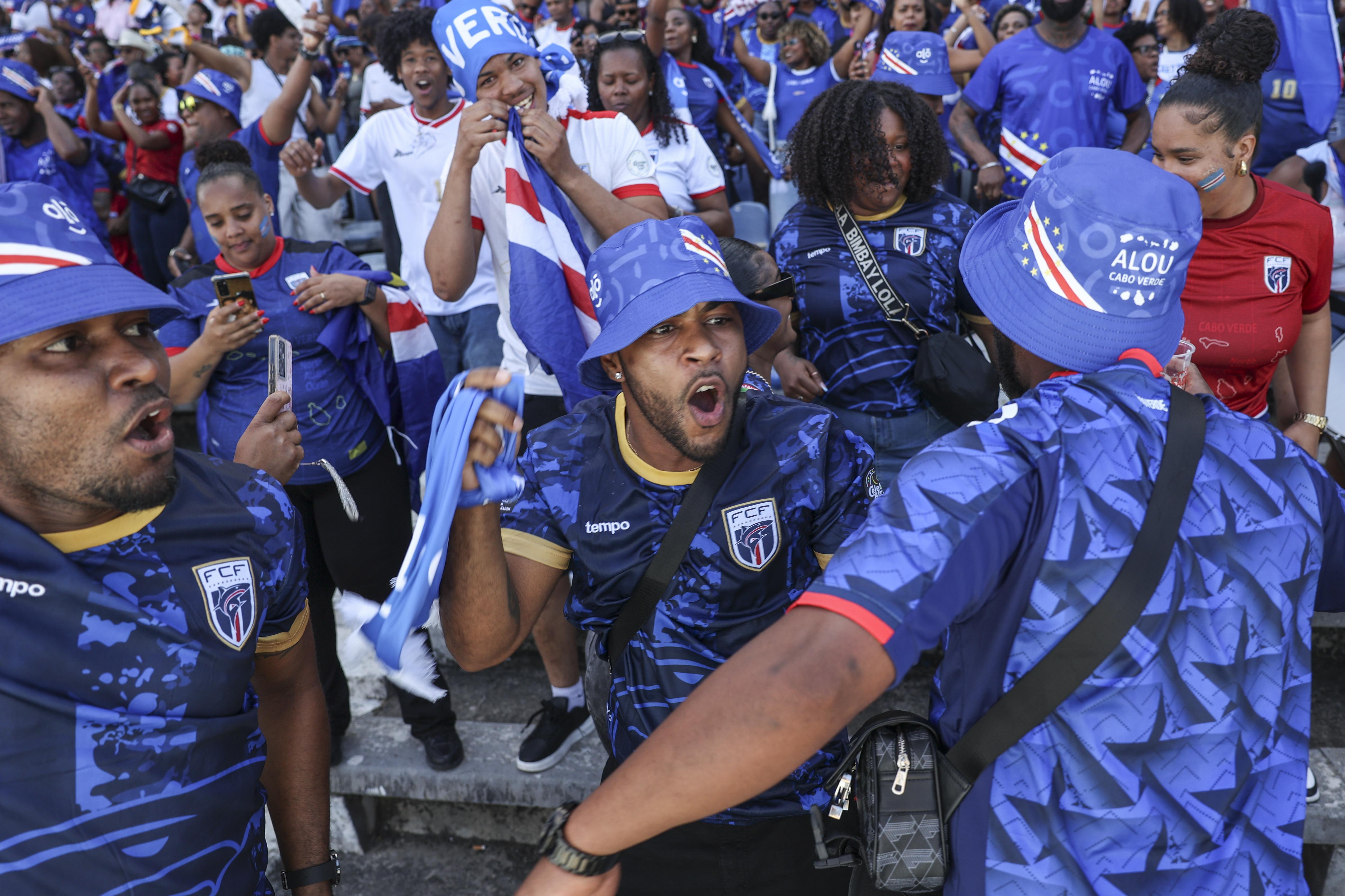 Bancadas do Restelo preenchidas pelos adeptos de Cabo Verde - Foto: EPA/MIGUEL A. LOPES
