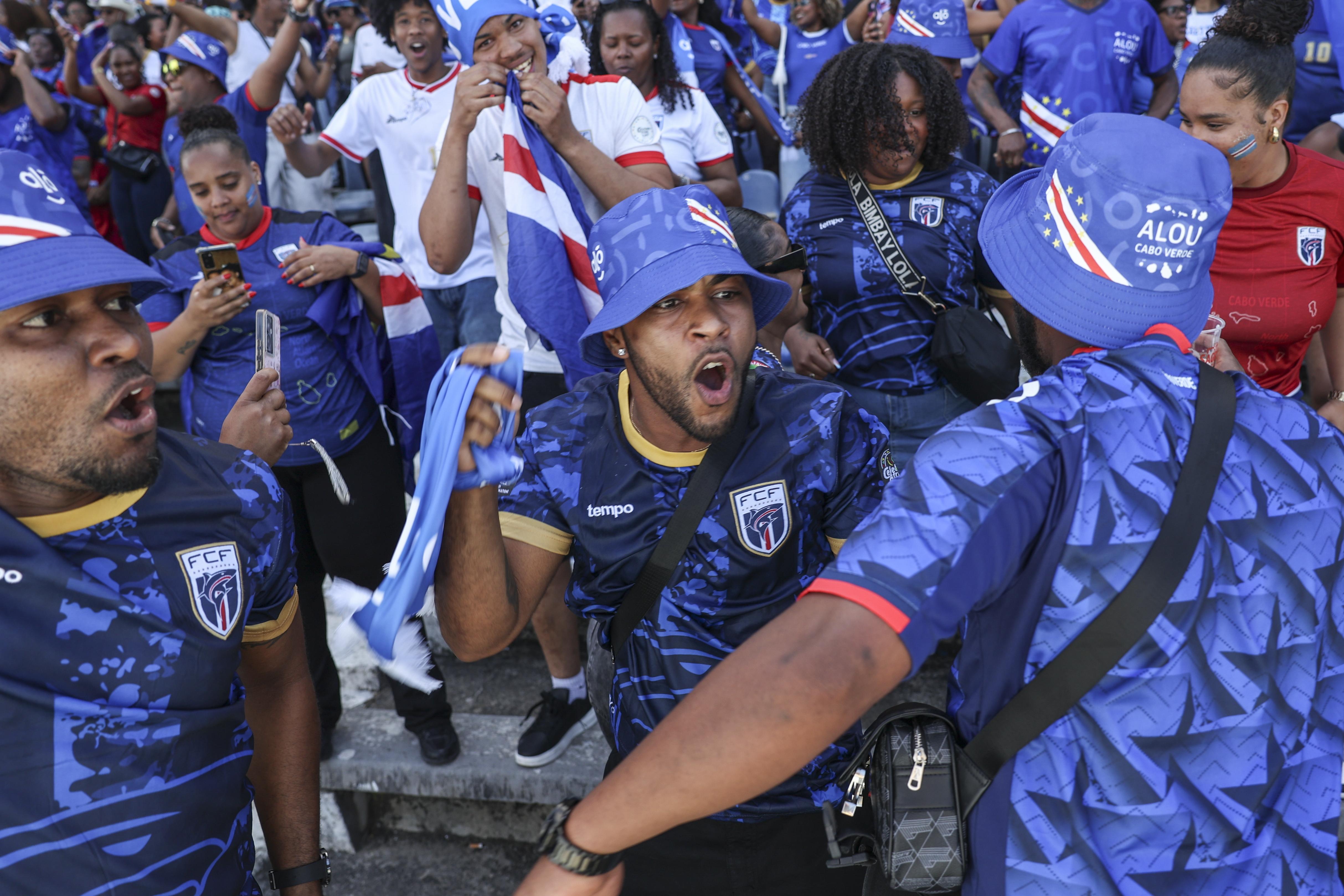 Bancadas do Restelo preenchidas pelos adeptos de Cabo Verde - Foto: EPA/MIGUEL A. LOPES