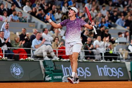 João Fonseca continua a causar sensação em Roland Garros