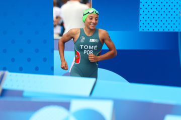 Maria Tomé bronze nos Mundiais sub-23 de triatlo