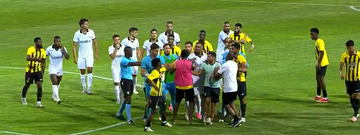 Farense-Al Ittihad termina aos 87 minutos devido a confrontos entre jogadores (vídeo)