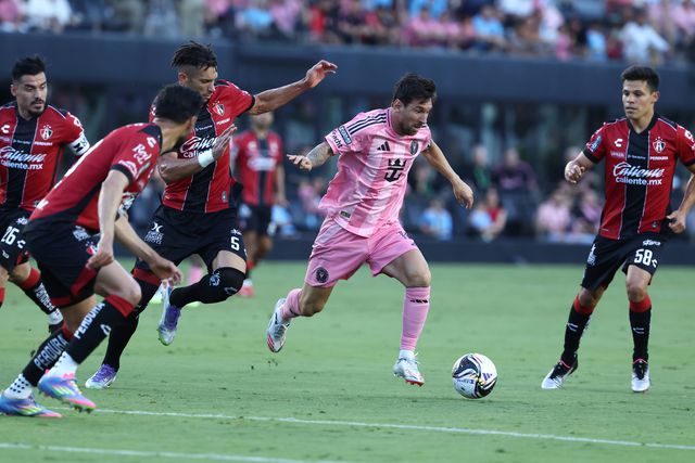 Messi volta a brilhar e guia Inter Miami em vitória épica