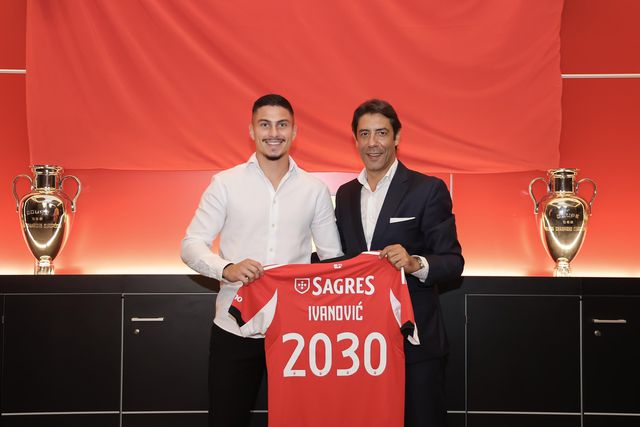 Ivanovic e Rui Costa. Foto Benfica