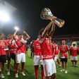 João Veloso é quem anima a festa dos adeptos do Benfica Foto: IMAGO