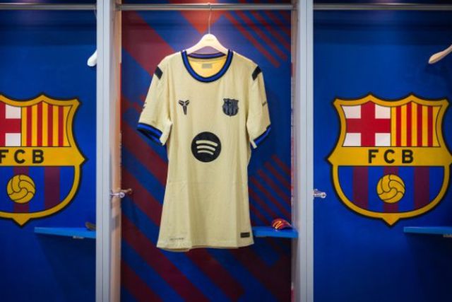 Eis a camisola do segundo equipamento, inspirado em Kobe Bryant