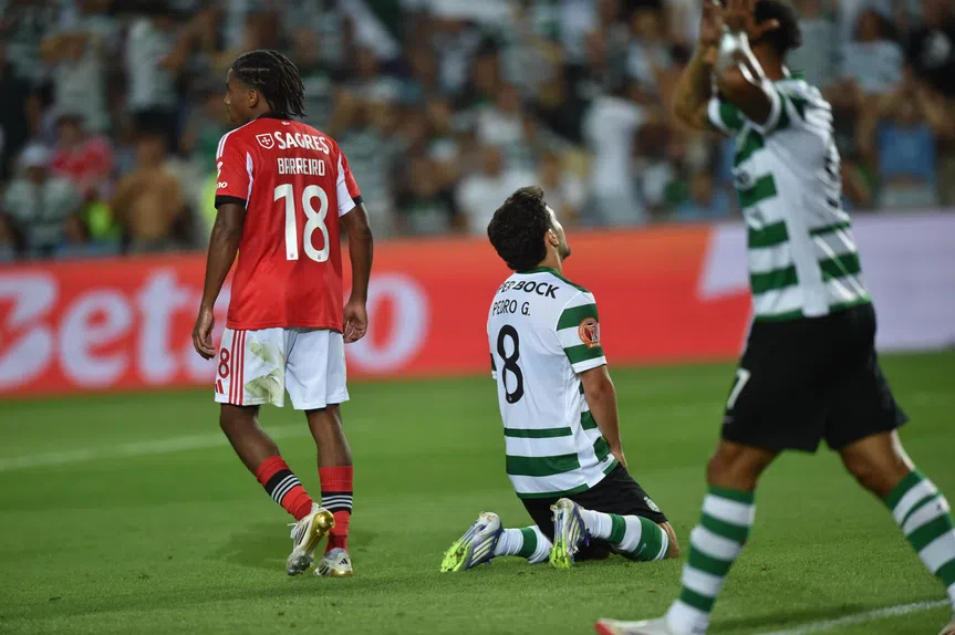 Leão ruge menos! Benfica espreita