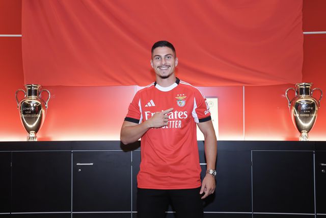 «Quero ganhar títulos com o Benfica!»