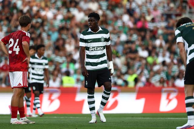 Issa Doumbia no Sporting-Nottingham Forest