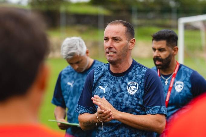 Petit satisfeito com a pré-época da sua equipa. -Foto: SANTA CLARA