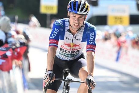 O esloveno Primoz Roglic, 36 anos, espera recuperar a tempo da Vuelta. IMAGO