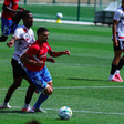 Zé Carlos com a bola controlada - Foto: Gil Vicente FC