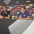 Luís Tralhão com o lateral-esquerdo Javi Vázquez