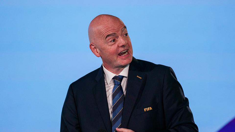 FIFA abandona plano de venda do Mundial após indignação global