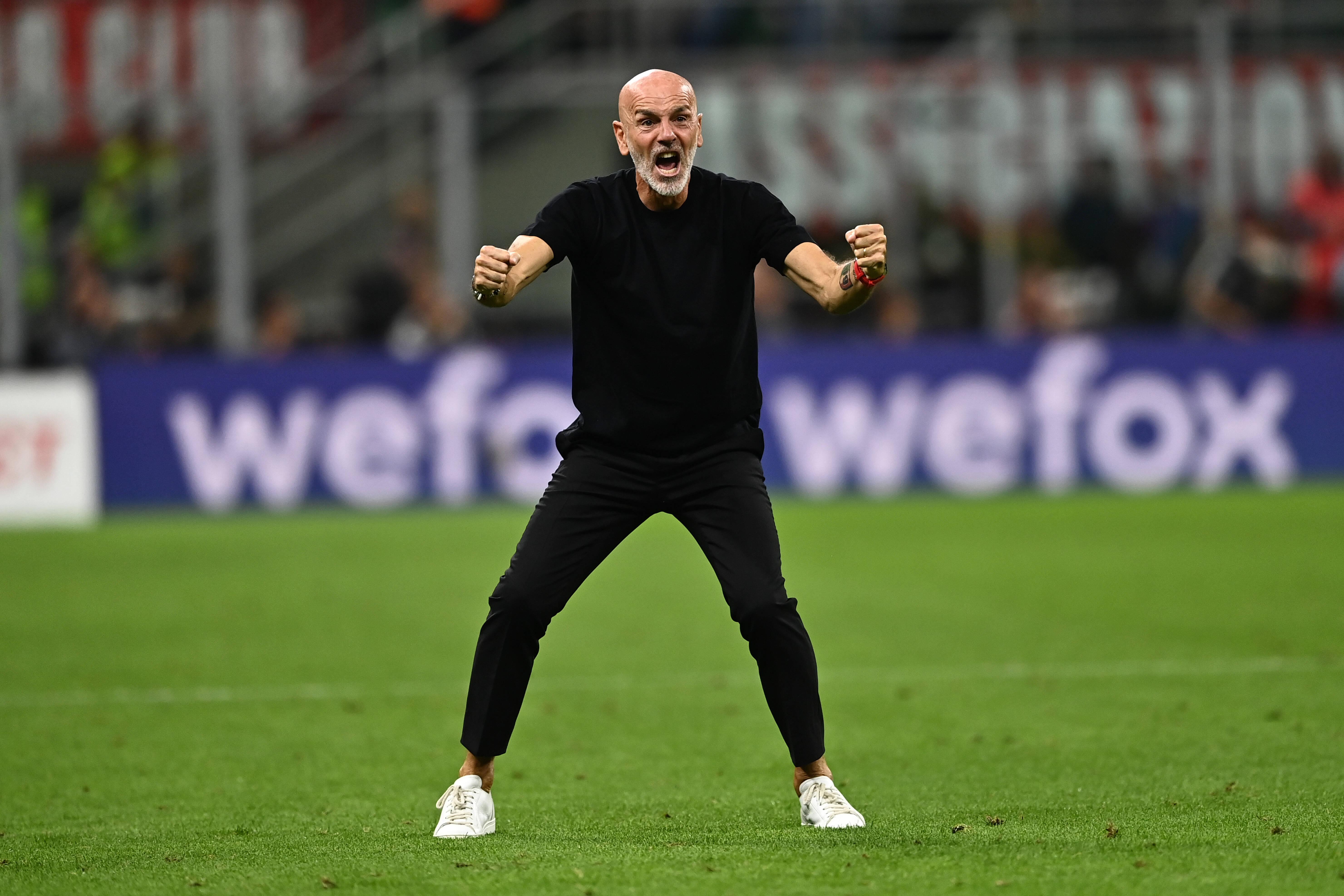 Stefano Pioli - Treinador italiano foi campeão no Milan em 2022, passou pelo Al Nassr e esteve apenas quatro meses na Fiorentina esta época passada