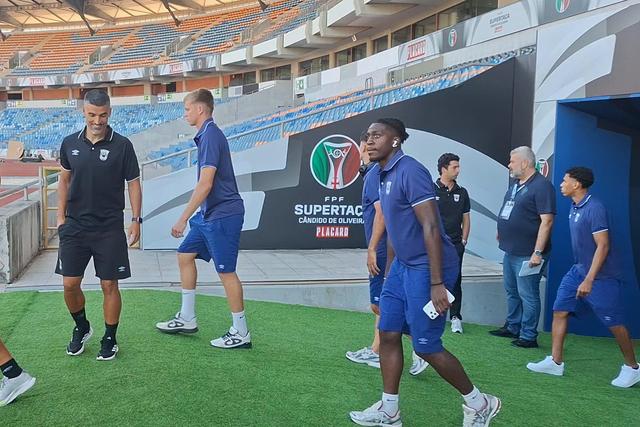 Torreense 'inspecionou' relvado da Supertaça