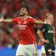 Pavlidis marcou quatro golos na vitória do Benfica sobre o St. Gallen — Foto: IMAGO