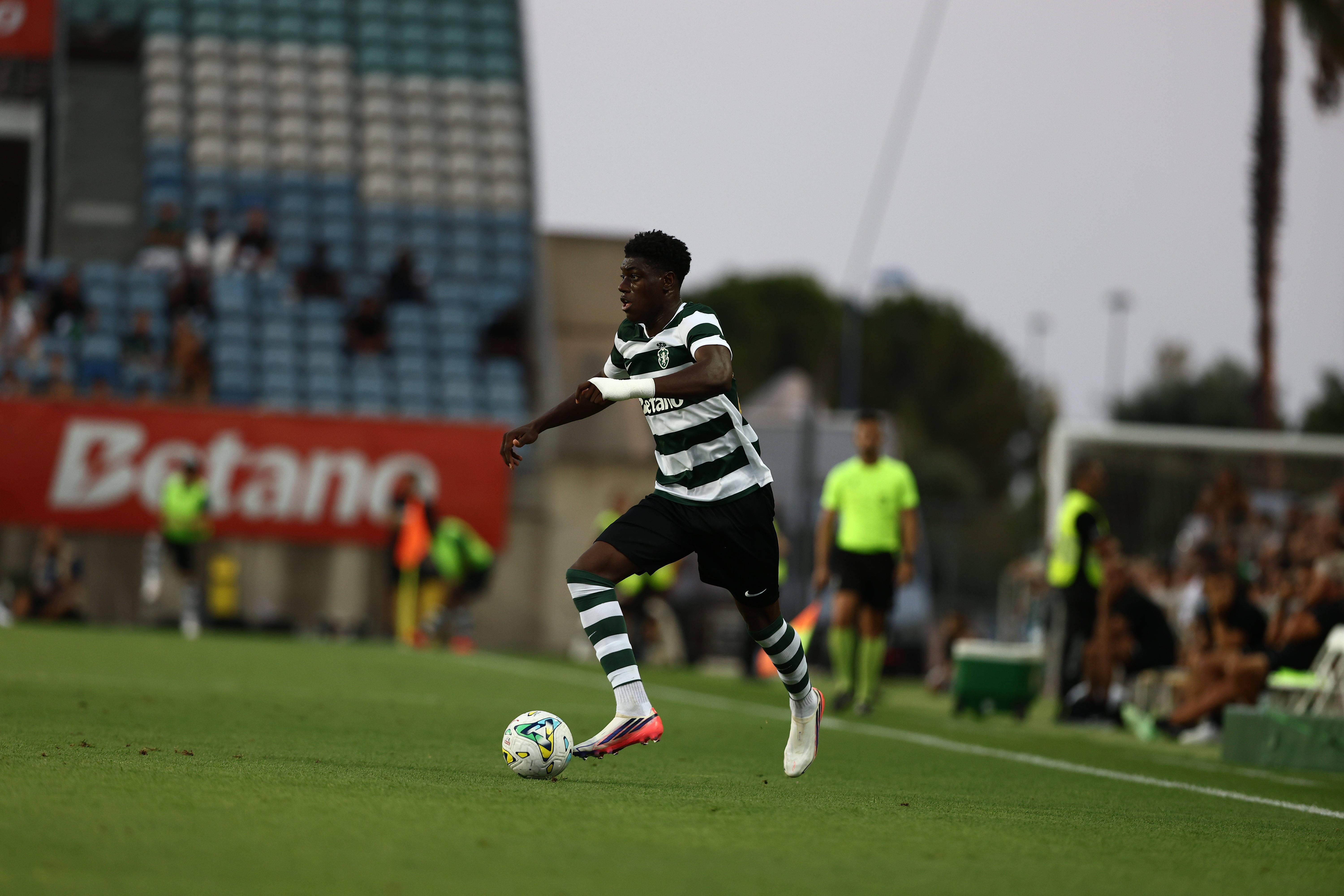 Issa Doumbia no Sporting-Nottingham Forest - Foto: Imago