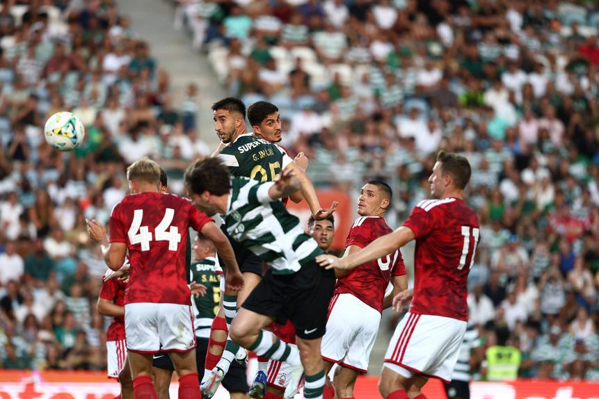 Gonçalo Inácio empatou de cabeça (IMAGO)