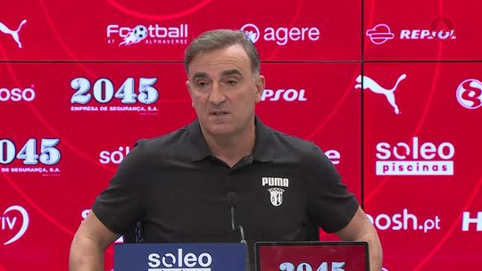 Carlos Carvalhal aborda condição física dos jogadores