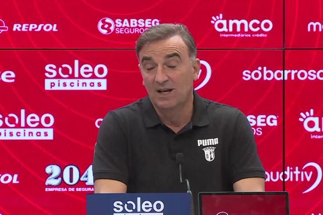 Carlos Carvalhal: «Nem tudo está perfeito, mas a equipa tem evoluído»