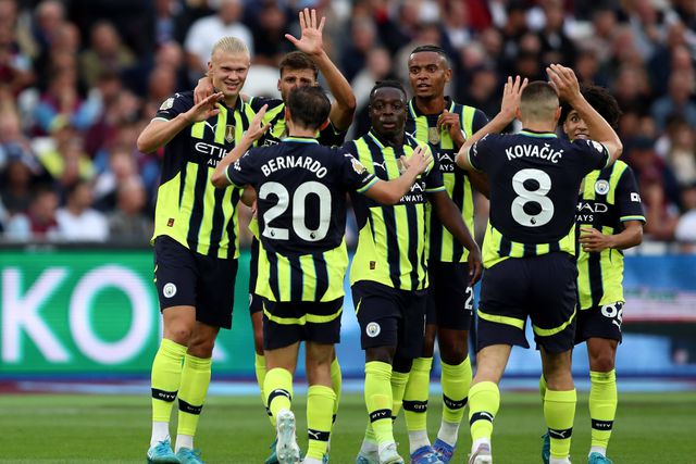 Novo hat-trick de Haaland atira Man. City para a liderança isolada 