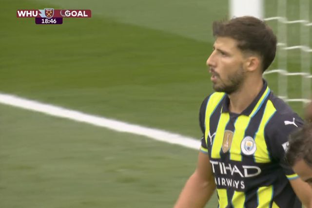 Vídeo: Rúben Dias já marca na nova temporada... mas na baliza errada