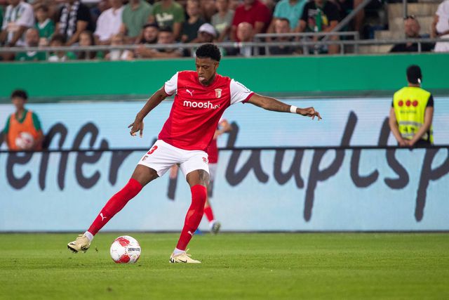 Mercado SC Braga: Robson Bambu já aterrou no México