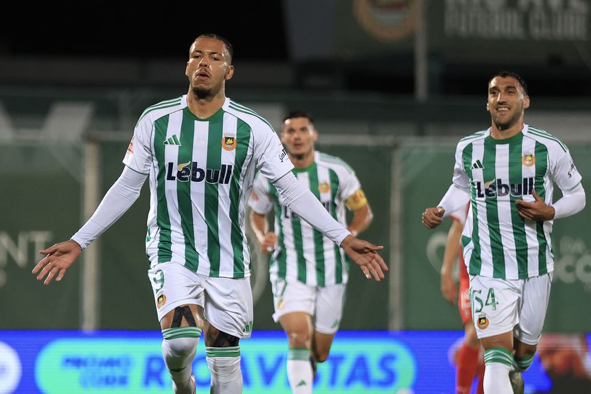 Clayton, avançado do Rio Ave - FOTO: Manuel Fernando Araújo/LUSA