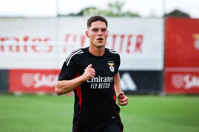 Sudakov vive «sonho» no Benfica: «Sinto que renasci»