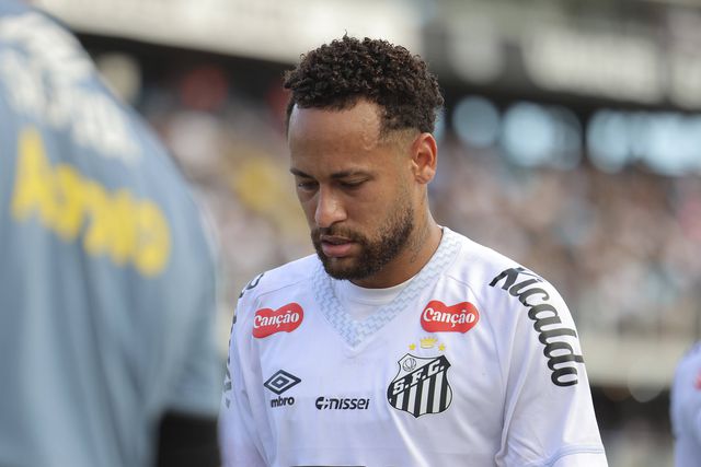 Neymar ao serviço do Santos - Foto: IMAGO