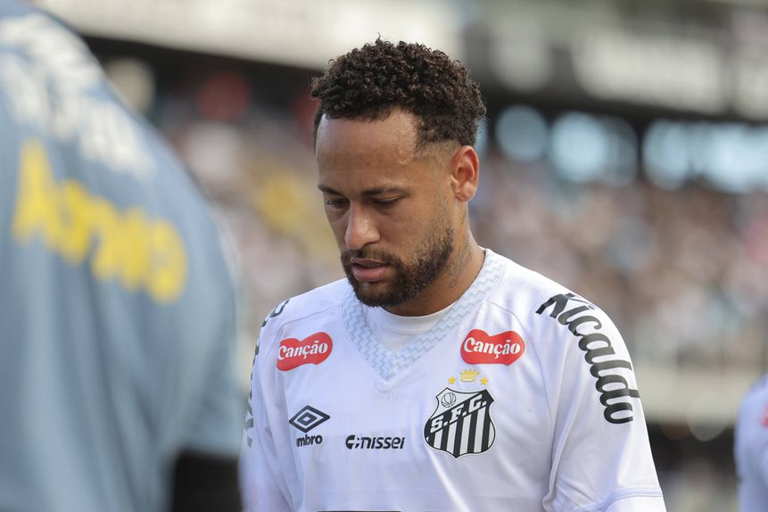 Neymar ao serviço do Santos - Foto: IMAGO