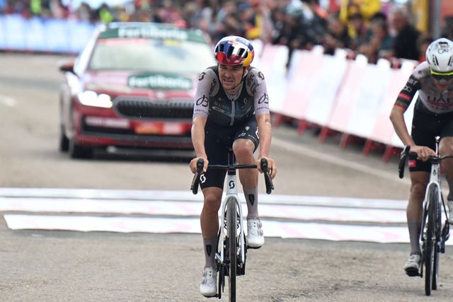 «João Almeida disse-me para ter tomates e que puxasse!»