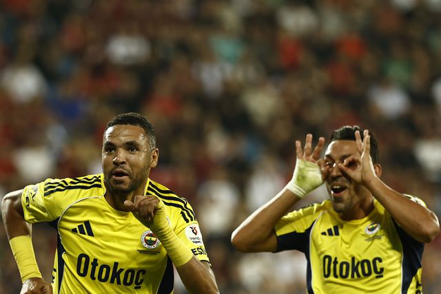 Fenerbahçe vence no primeiro jogo pós-Mourinho