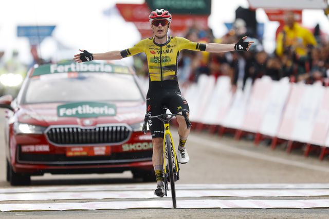 Volta a Espanha: Vingegaard vence primeira grande batalha com João Almeida