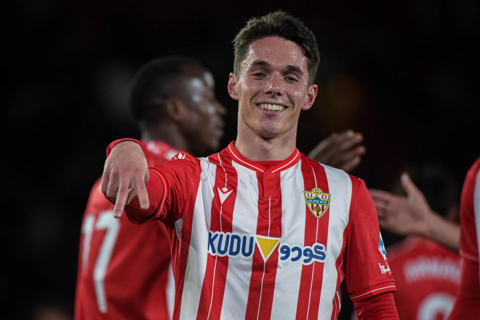 Sergio Arribas, extremo/médio ofensivo espanhol do Almería, entre os possíveis reforços do Benfica - Foto: IMAGO
