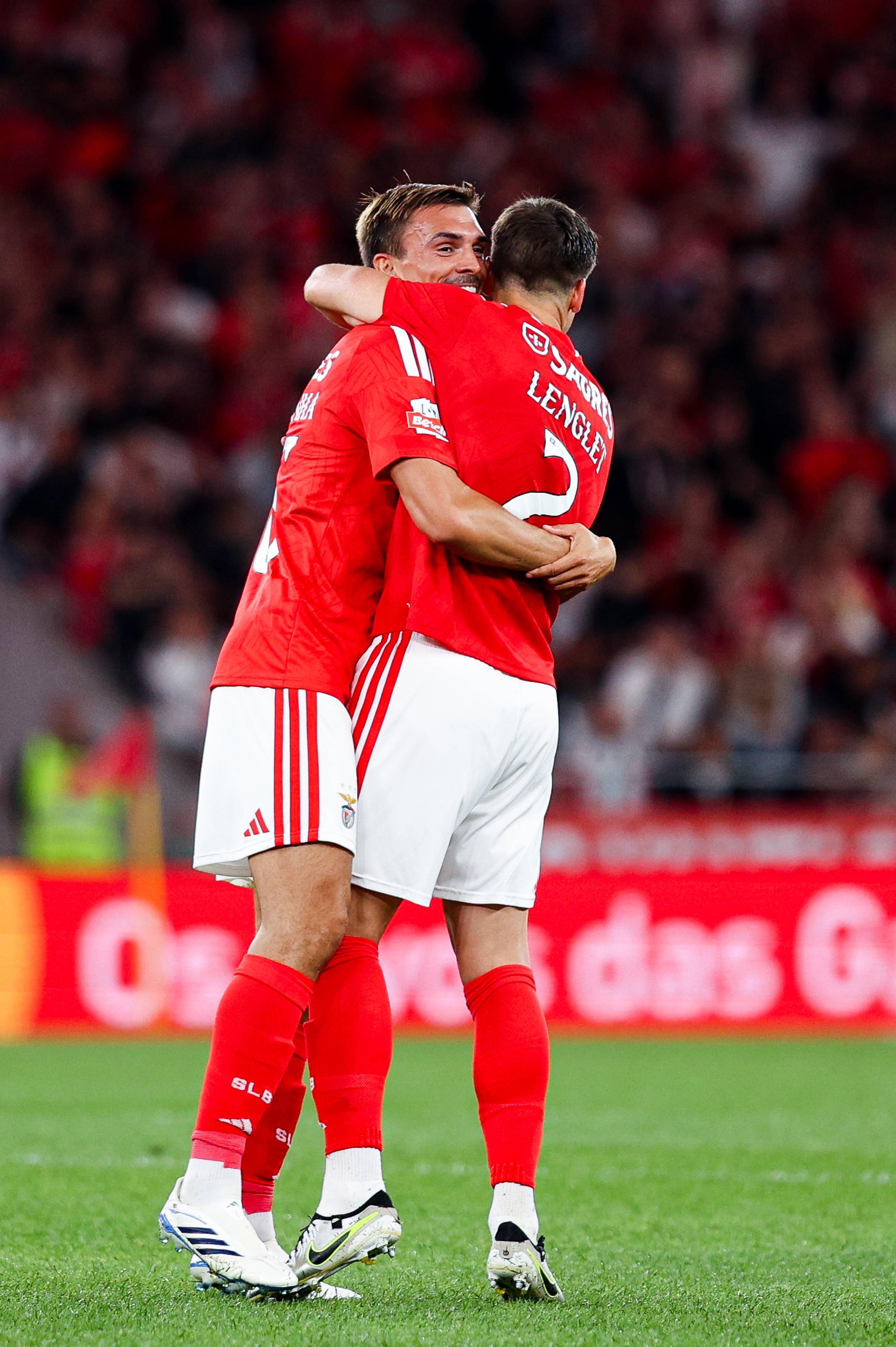 João Palhinha celebra com Lenglet