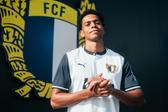 Víctor Rofino, central de 24 anos, assinou por cinco épocas com o Famalicão - Foto: FC Famalicão