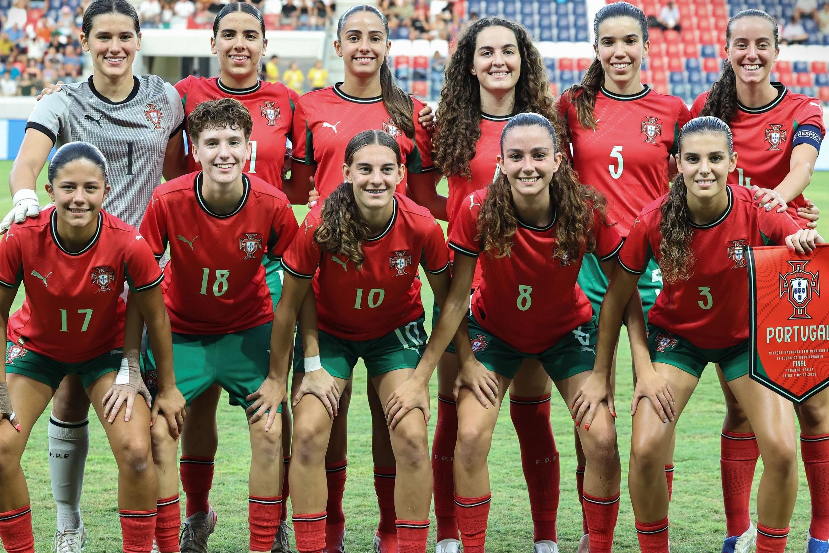 Seleção feminina de sub-18 campeã dos Jogos do Mediterrâneo Taranto 2026 - Foto: COP