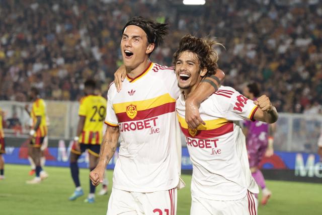 Dybala e Rodrigo Mora celebram golo da Roma