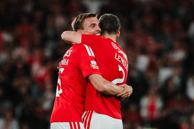 João Palhinha celebra com Lenglet