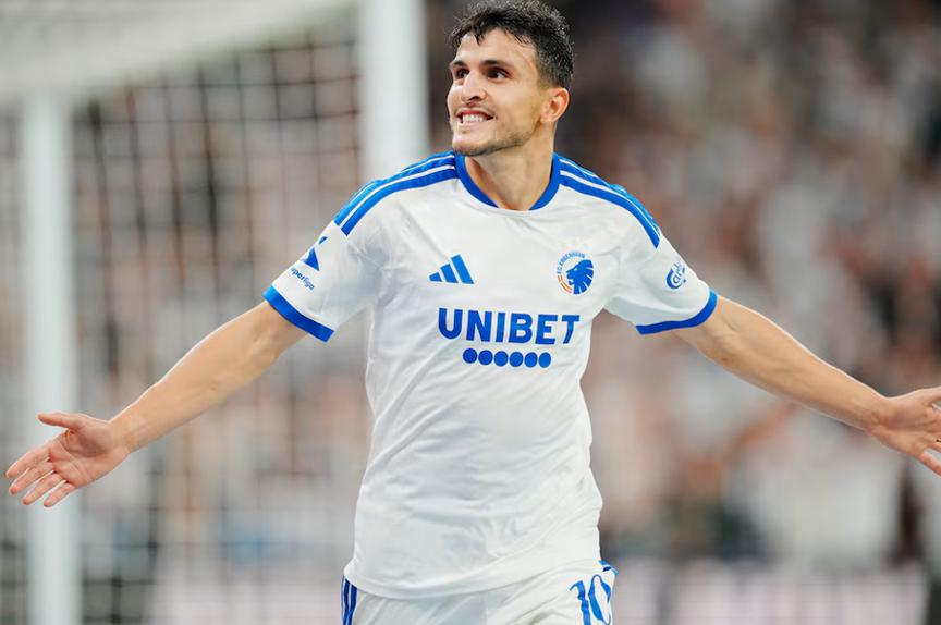 Elyounoussi bisou - Foto: IMAGO