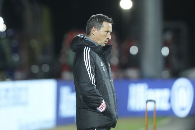 Roger Schmidt: «Poderemos voltar a usar sistema de três centrais»