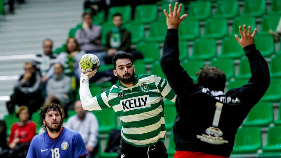 «Faltou tempo para as coisas me correrem melhor no Sporting»