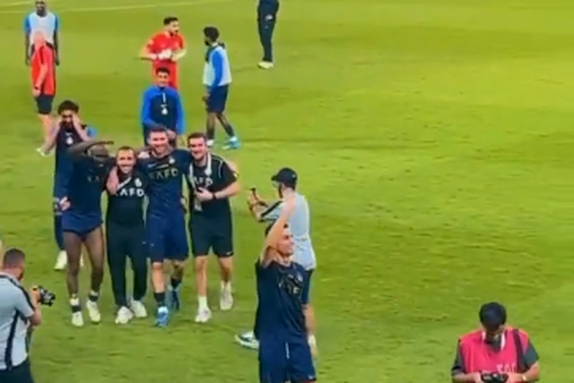 Provocado pelos adeptos adversários, Cristiano Ronaldo não perdoou ao sair do relvado (vídeo)