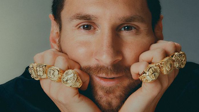 Vêm as Bolas de Ouro e também os anéis: veja como Messi celebrou a 8.ª