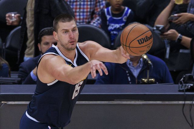 NBA: Jokic não perdoa e alcança 12.º triplo-duplo da temporada