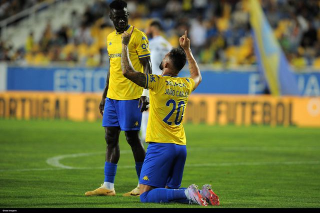 Estoril: Ndiaye regressa à casa de partida…como central