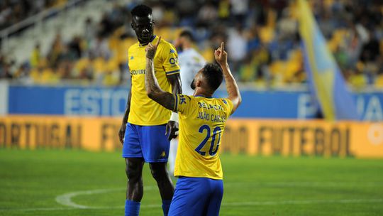 Estoril: Ndiaye regressa à casa de partida…como central